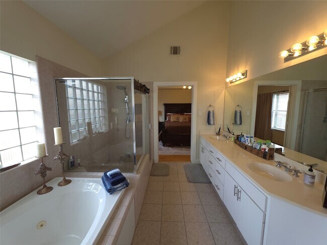 Building Photo - 3574 Link Valley Dr.