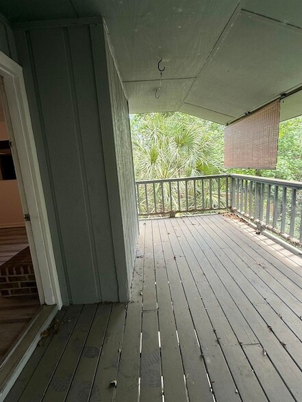 Building Photo - 1873 Larette Dr