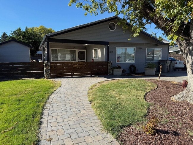 Primary Photo - 3 Bedroom home in Winters