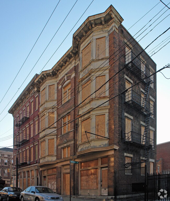 Building Photo - The Stafford
