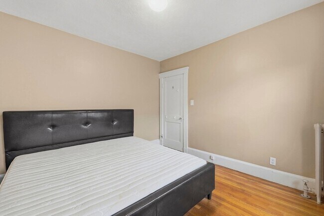 Building Photo - 152-154 Palmer Street Unit 2