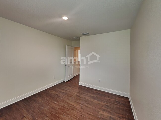 Building Photo - 2545 Sunrise Lndg Lp
