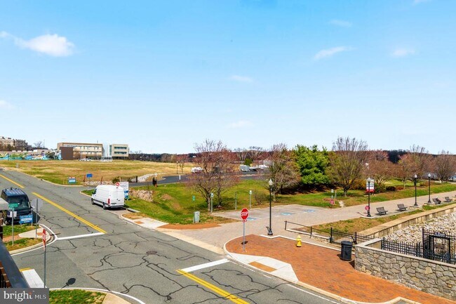 Building Photo - 612 Marina Landing Ln