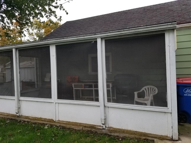 Building Photo - 711 E 5th St