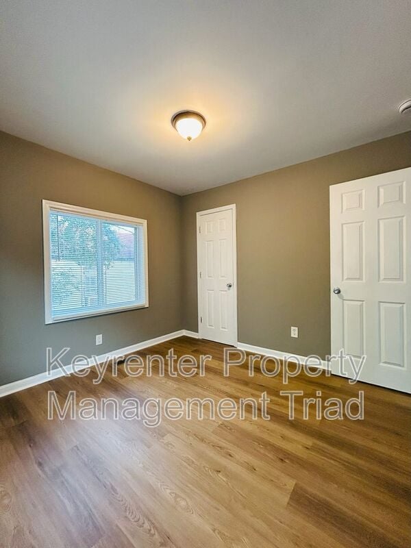 Building Photo - 1308 Leonard Ave
