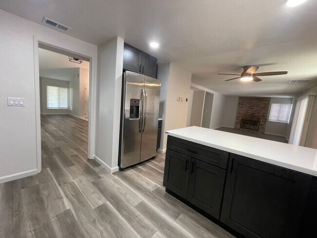 Building Photo - Updated Gorgeous Antioch Home with Pool