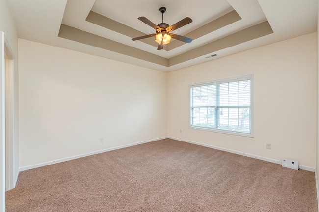 Building Photo - 3 bedroom 2 bath Gem in Hidden Springs Subdivision