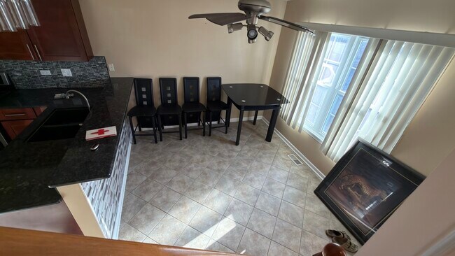 Building Photo - 8114 160th St