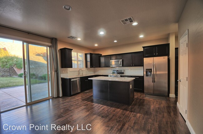 Building Photo - 4 br, 3 bath House - 930 Via Del Campo