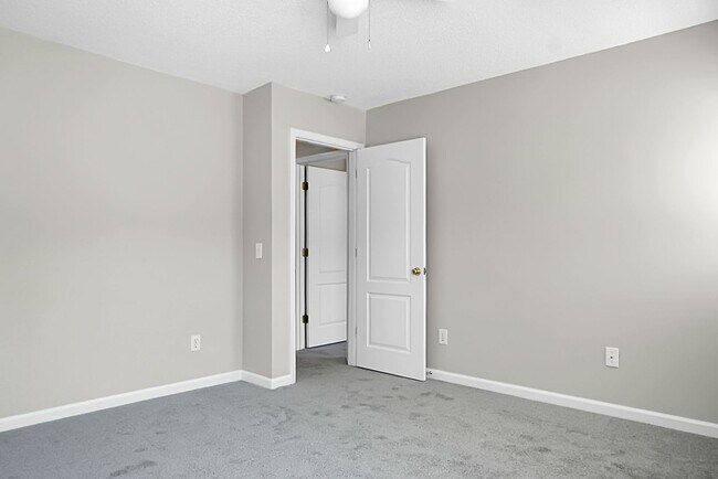 Building Photo - Lovely home in Summerville SC