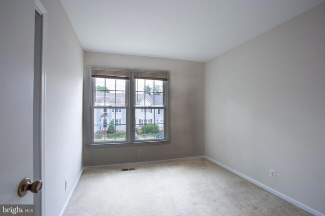 Building Photo - 751 Cherry Tree Ln