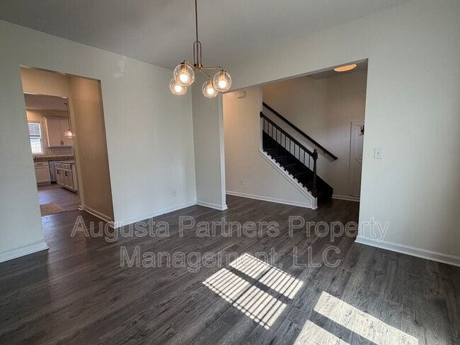 Building Photo - 1097 Sapphire Dr