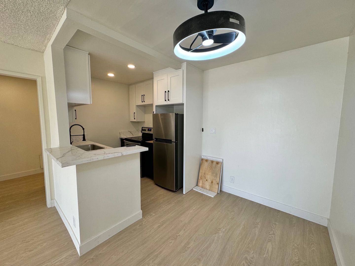 Building Photo - 10779 Woodbine St