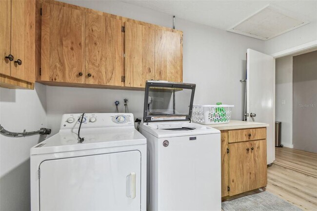 Building Photo - 4535 33rd Ave N