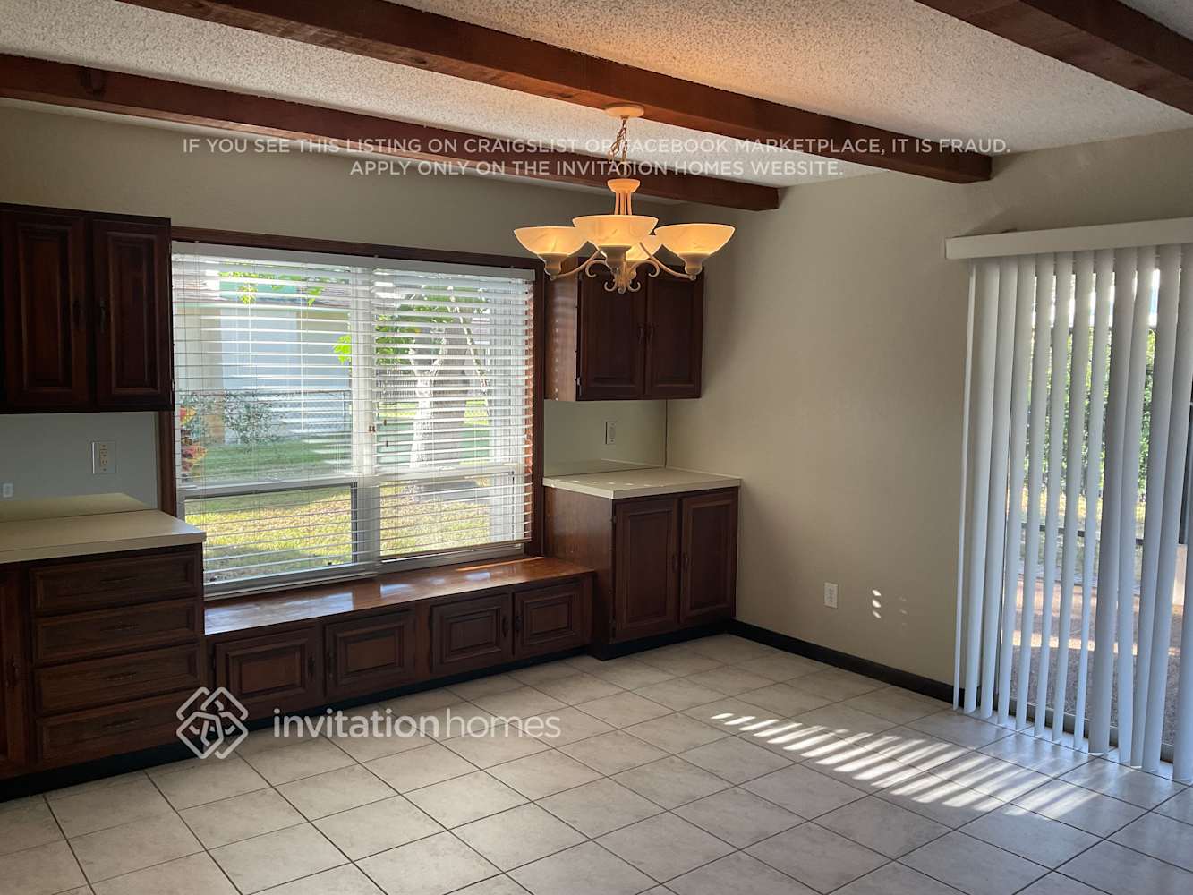 Building Photo - 13353 Hacienda Dr