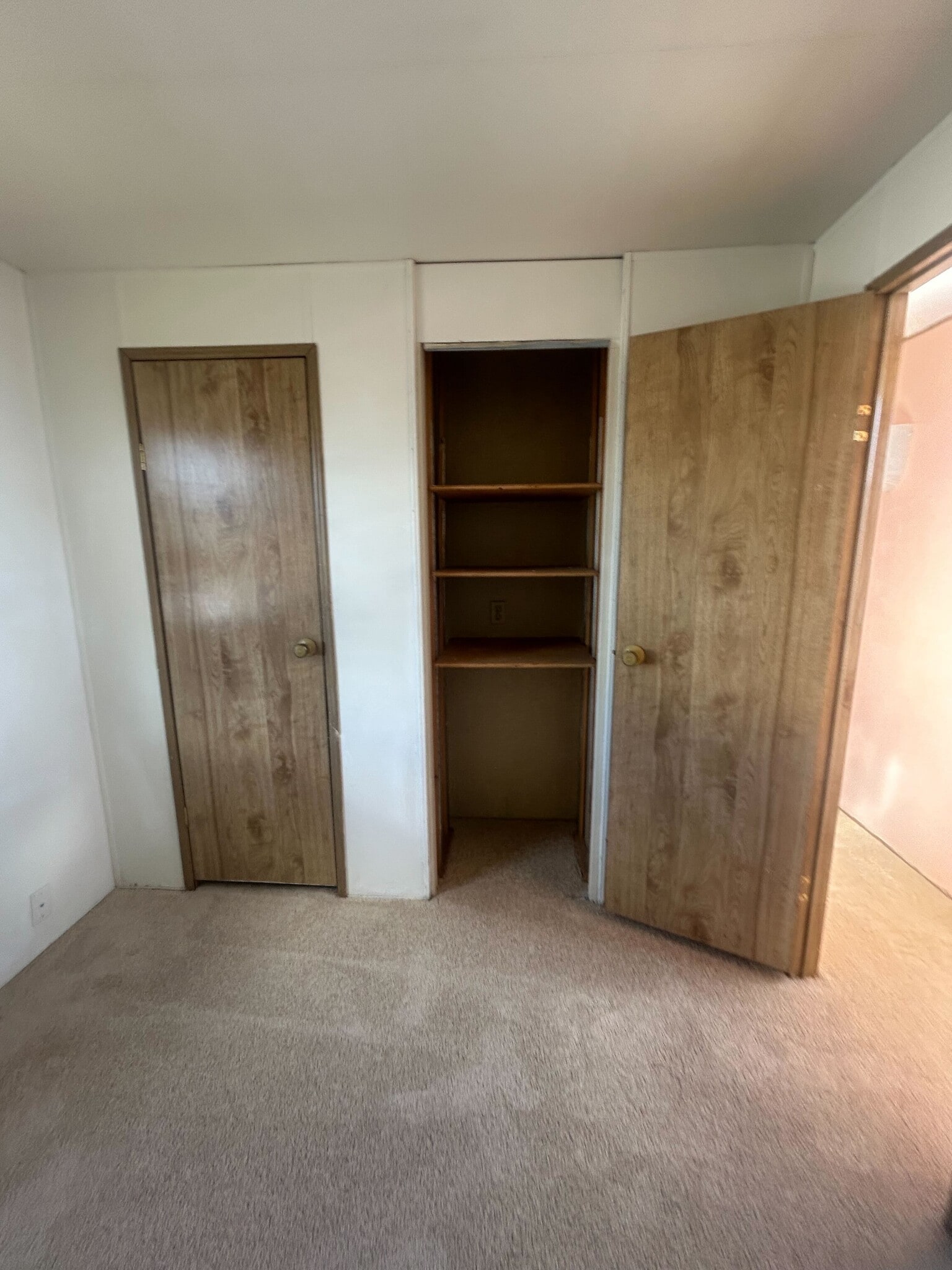 Building Photo - 3601 E Wyoming Ave