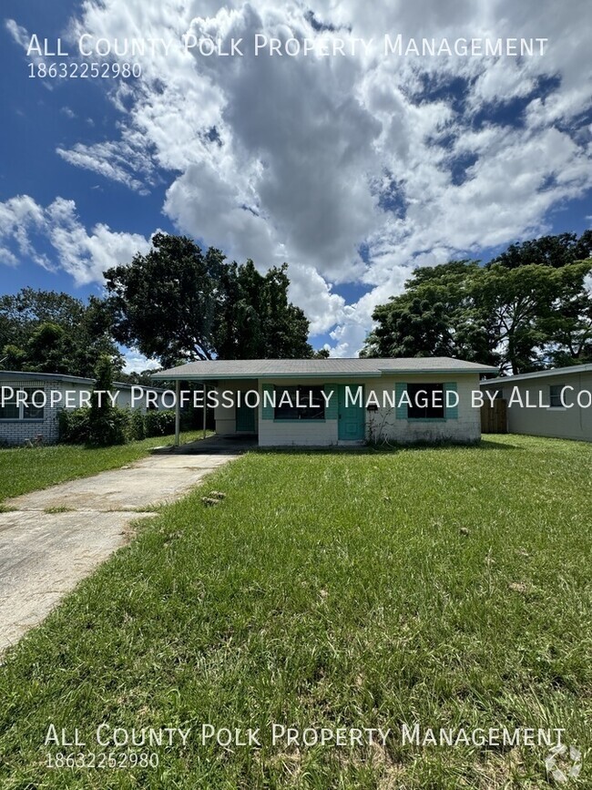 Building Photo - Centrally Located 2/3 Bedroom N St Pete Ho...