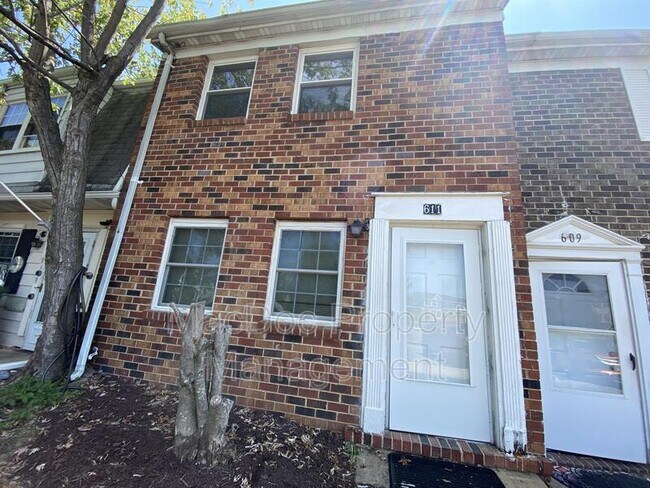 Primary Photo - 611 Anvil Rd