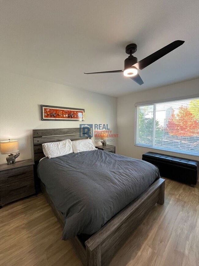 Building Photo - 9597 Fox Den Dr