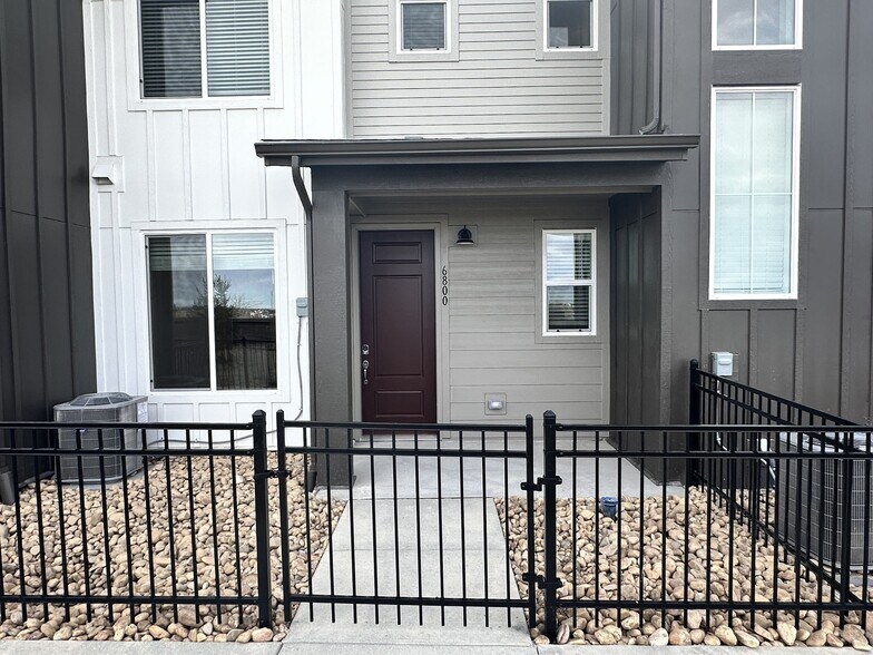 Building Photo - 6800 Merseyside Ln