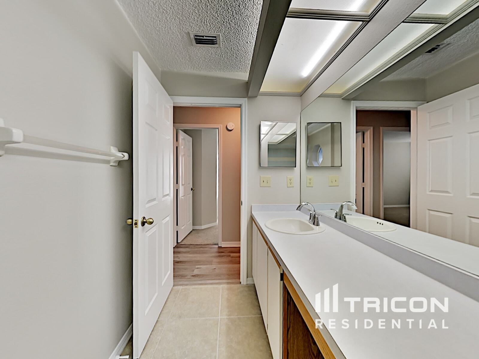 Building Photo - 5709 Erhardt Dr