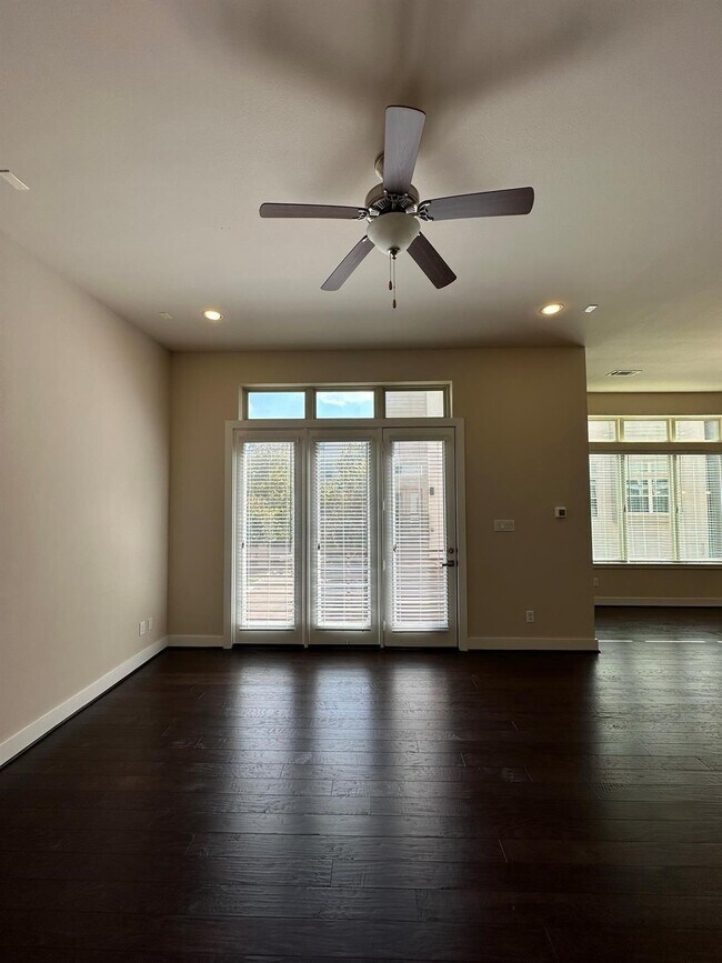 Building Photo - 4406 Eli St