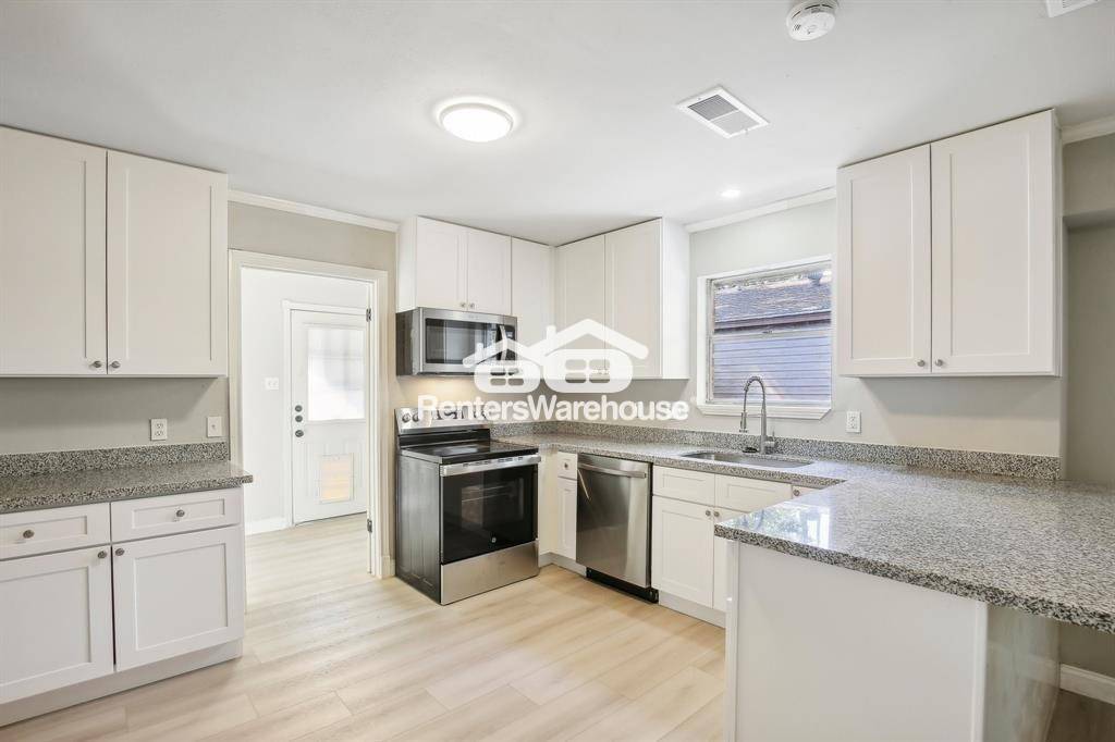 Building Photo - 6531 Coral Ridge Rd