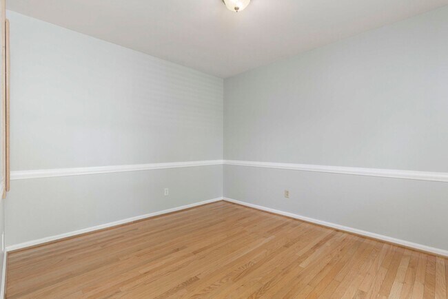 Building Photo - 1211 Meadowridge Trail