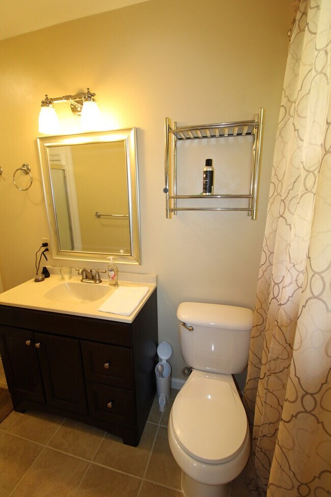 Building Photo - 2413 Hunt Club Rd