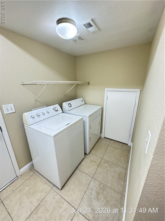 Building Photo - 127 Wynntry Dr