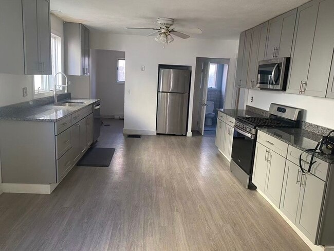 Building Photo - 91 Beltran St