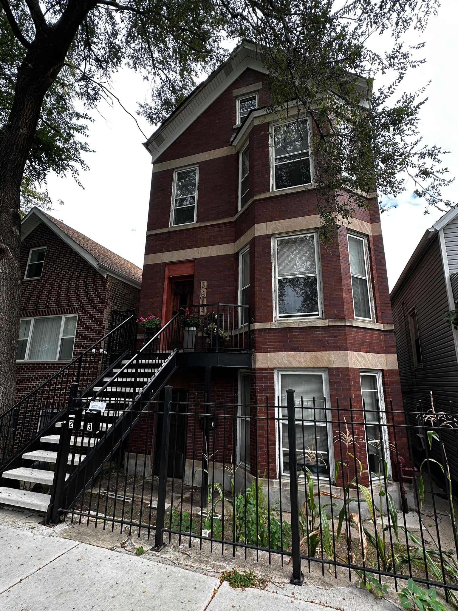 Building Photo - 3619 S Damen Ave