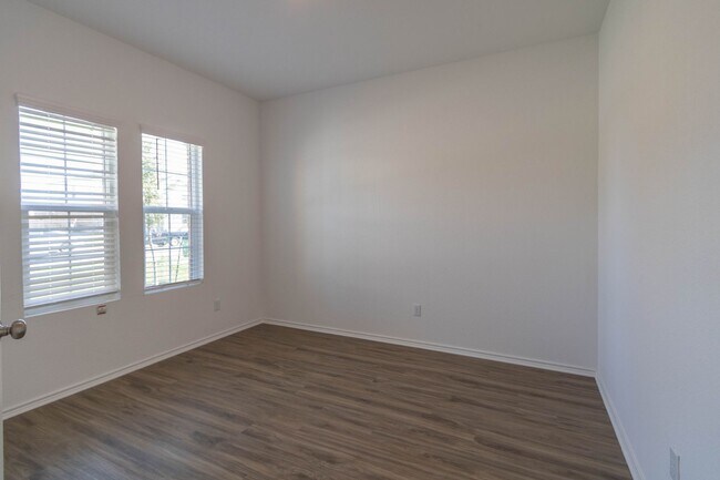 Building Photo - 3101 Windy Vane Dr