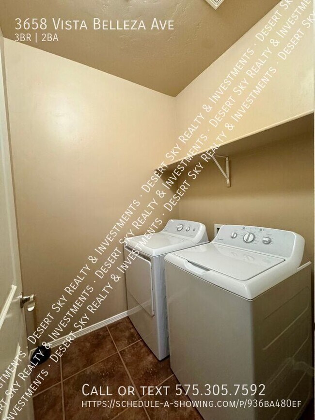 Building Photo - 3658 Vista Belleza Ave