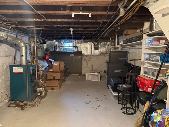 Building Photo - Beautiful 3 Bedroom Townhome in Lancaster - First Floor Washer/Dryer!