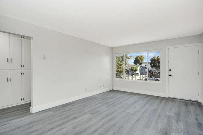 Building Photo - 1642 C Ave