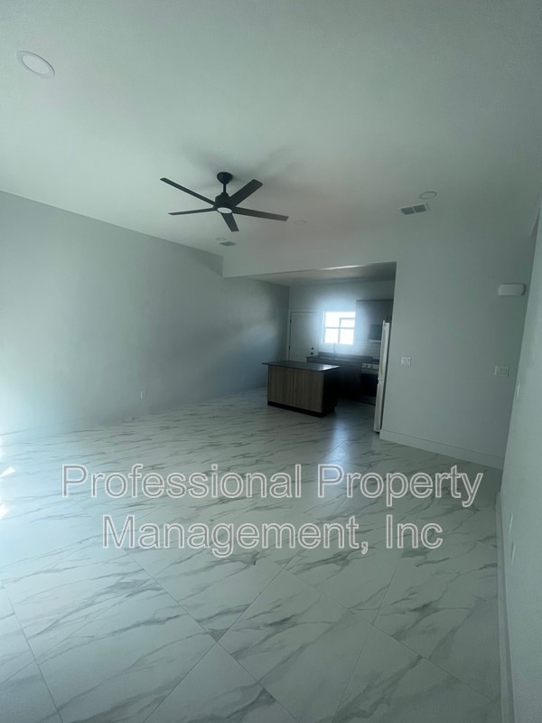 Building Photo - 2813 Bravo Rd