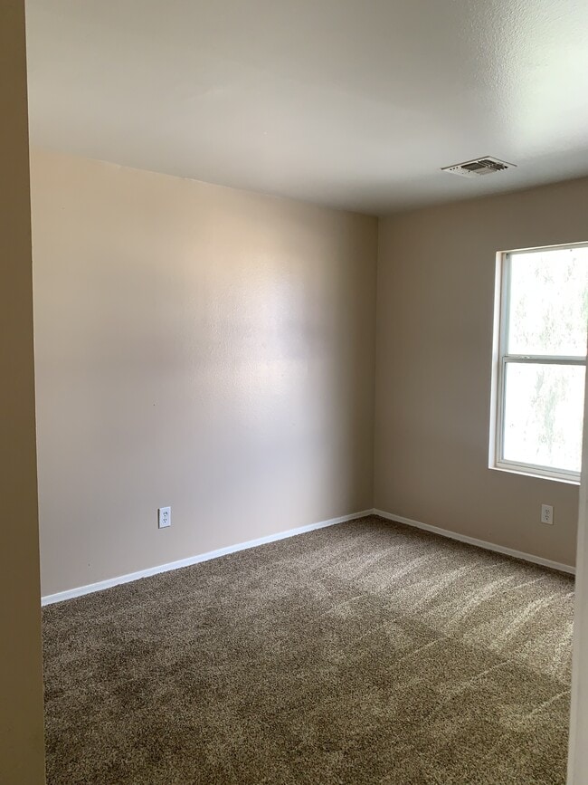 Building Photo - 6796 S Parliament Dr