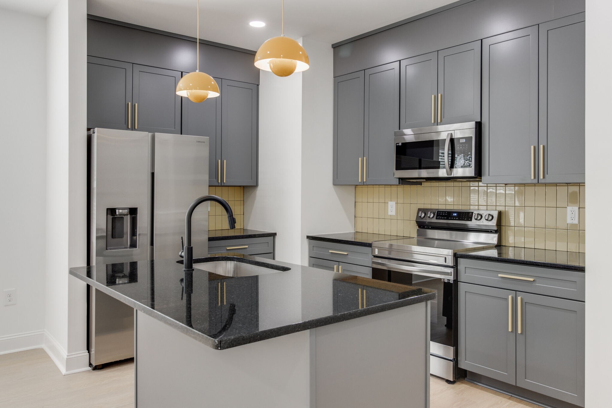 Building Photo - 133 Harden St