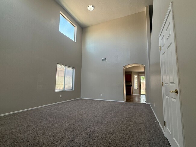 Building Photo - 3762 W South Butte Rd
