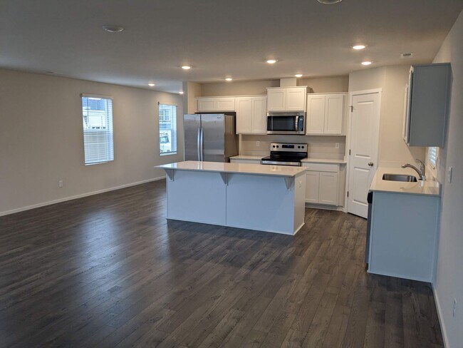 Building Photo - Stunning 4 Bed, 2.5 Bath Home with Premium Finishes, Spacious Layout, and Fenced Backyard!