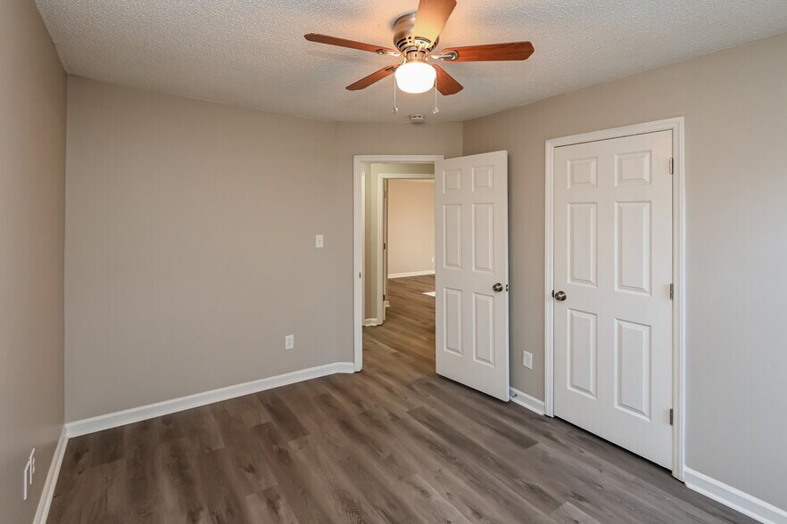 Building Photo - 6124 Sunbridge Ct