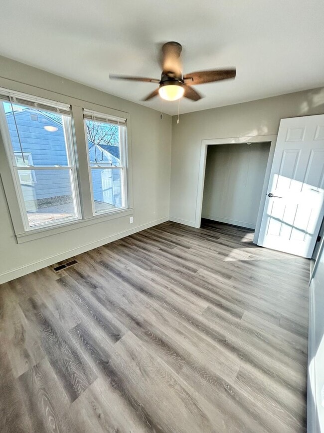 Building Photo - Two Bed, One Bath House