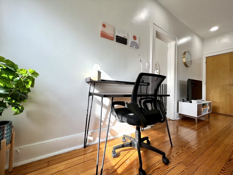 Study - 16 Bellair Pl
