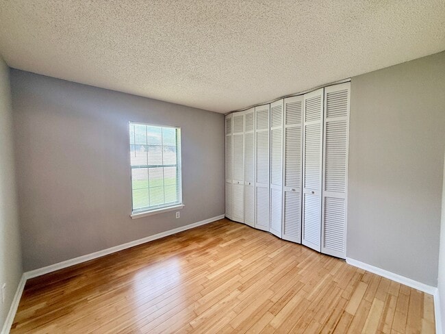 Building Photo - Cute 3/2 Townhome in Winter Park - close t...