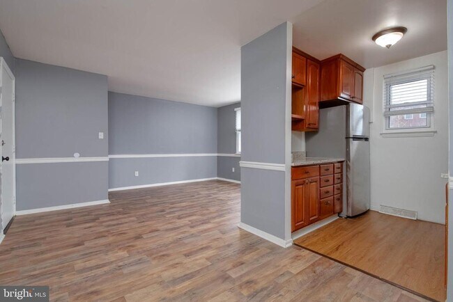 Building Photo - 4409 Falls Bridge Dr