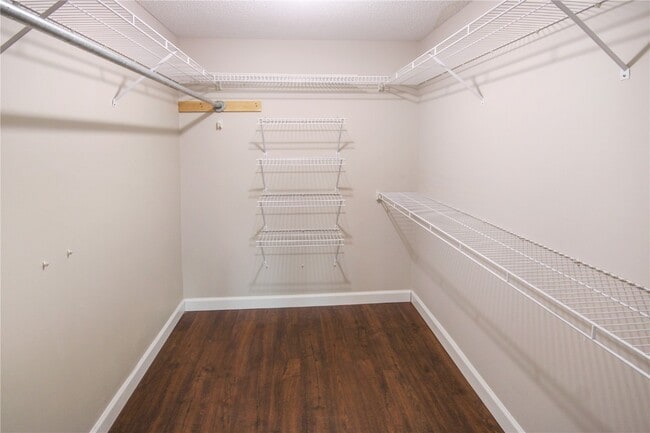 Building Photo - 411 Shirley Ridge Dr