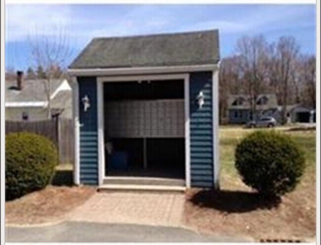 Building Photo - 5 Turnpike Rd