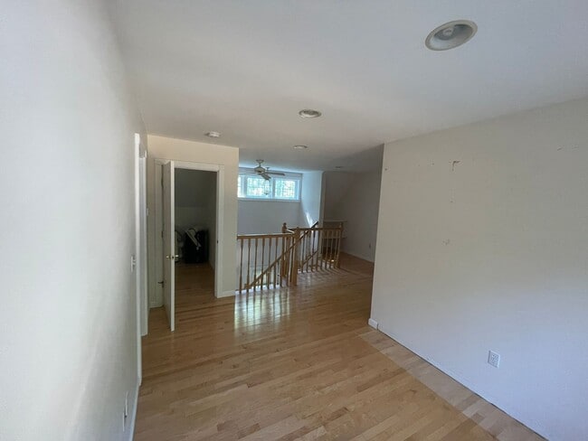 Building Photo - 3 Bed 2.5 Bath Home in Dover