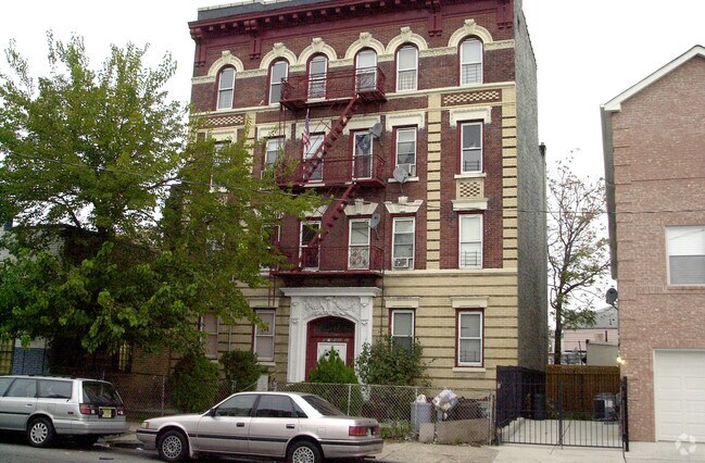 Primary Photo - 14 Gouverneur St
